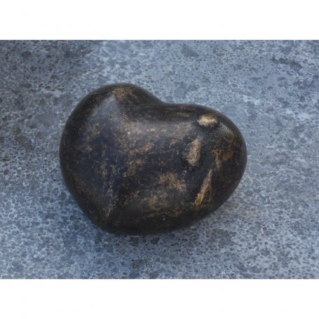 Pronssinen Sydän patsas "Heart"