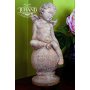 Figuuri patsas Pikku enkeli pallolla