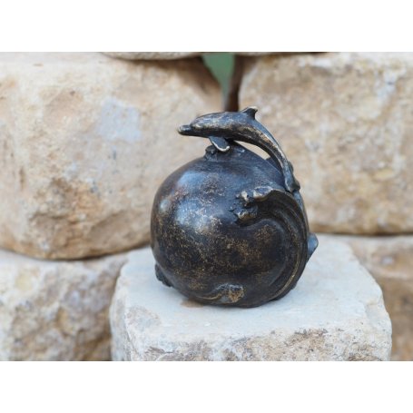 Pronssinen Delfiini patsas "dolphin"