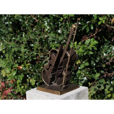 Pronssinen moderni patsas "Viulu"