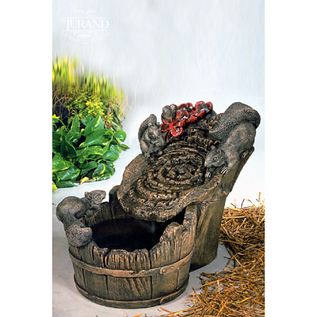 Suihkulähde Fountain Wiadro