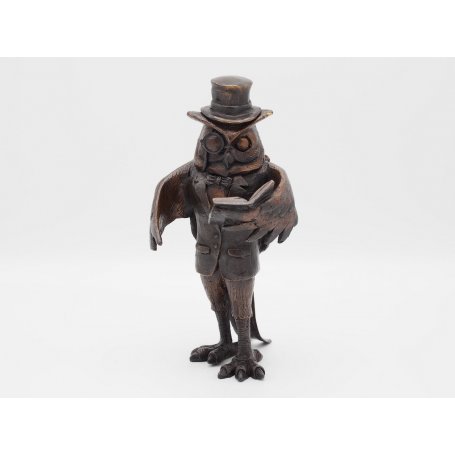 Pronssinen pöllöpatsas "Teacher I"