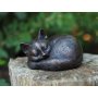 Pronssinen kissa patsas "Sleeping Cat"