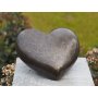 Pronssinen sydän patsas "Heart Urn"