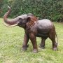 Pronssiveistos baby elephant "Afrikkalainen norsunpoikanen"