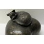Pronssinen sydänmuisto patsas "Sleeping Cat Urn"
