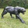 Pronssinen Pantteri patsas "Crouching Panther"