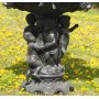 Pronssinen enkeli suihkulähde "Fountain with angels"