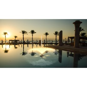 Kelluva suihkulähde Arum Lily, by Safe Rain